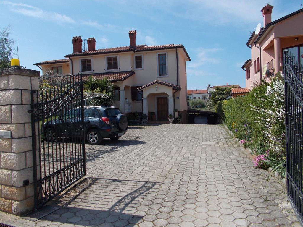Apartments Jana Умаг Экстерьер фото